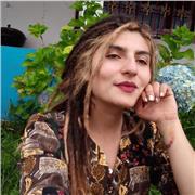 Profesora de Artes para públicos de todas las edades